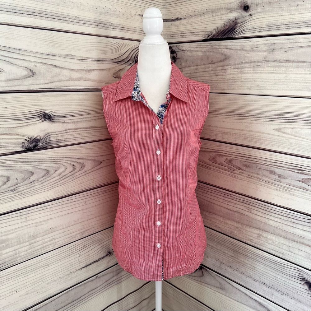 Croft & Barrow Red & White Gingham Sleeveless Button Down Shirt